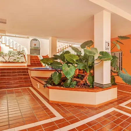 Luxury Romantic Ocean View شقة *